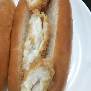 軽食＆お弁当に☆ミニ白パンのチキンカツサンド